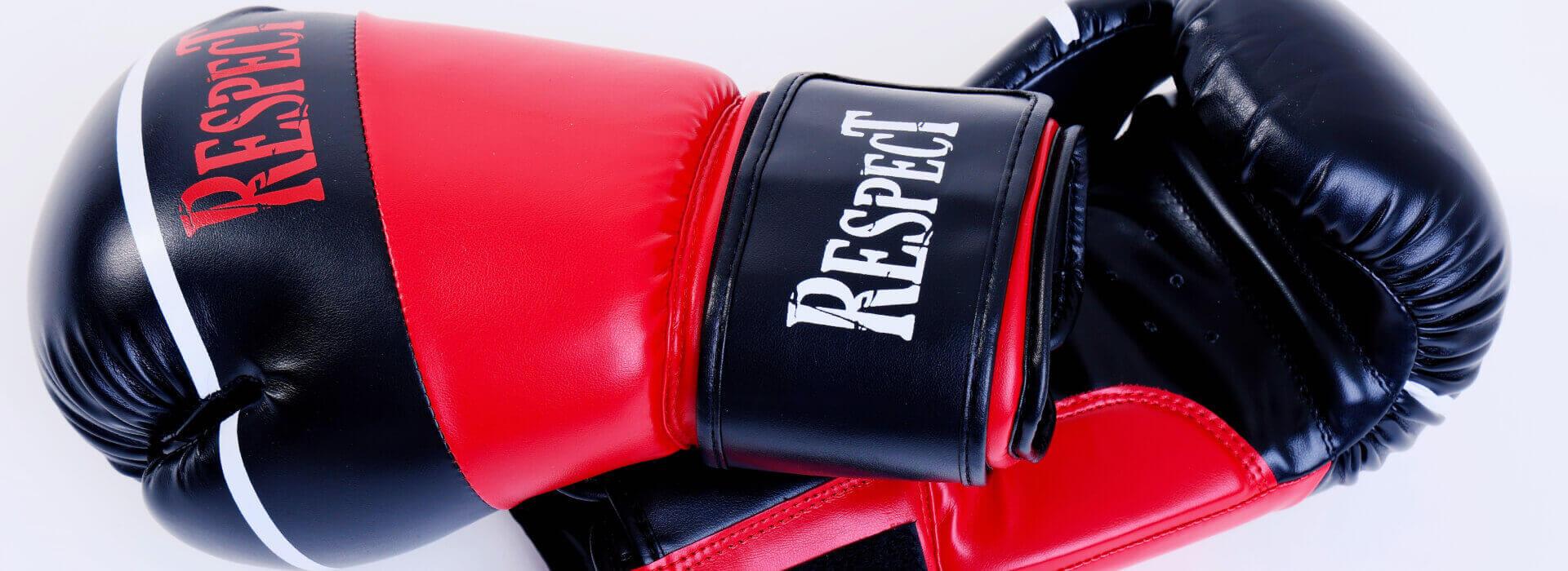 respect-piros-fekete-boxkesztyu-mubor