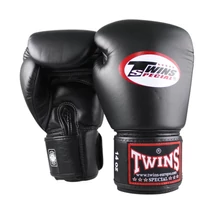 twins_boxing_gloves_bg-n.jpg