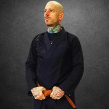 jiu-jitsu_gi_black_edition_respect.jpg