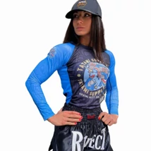 tatami_ladies_rashguard_kicking